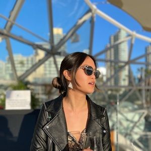 Meet your Posher, Yvonne